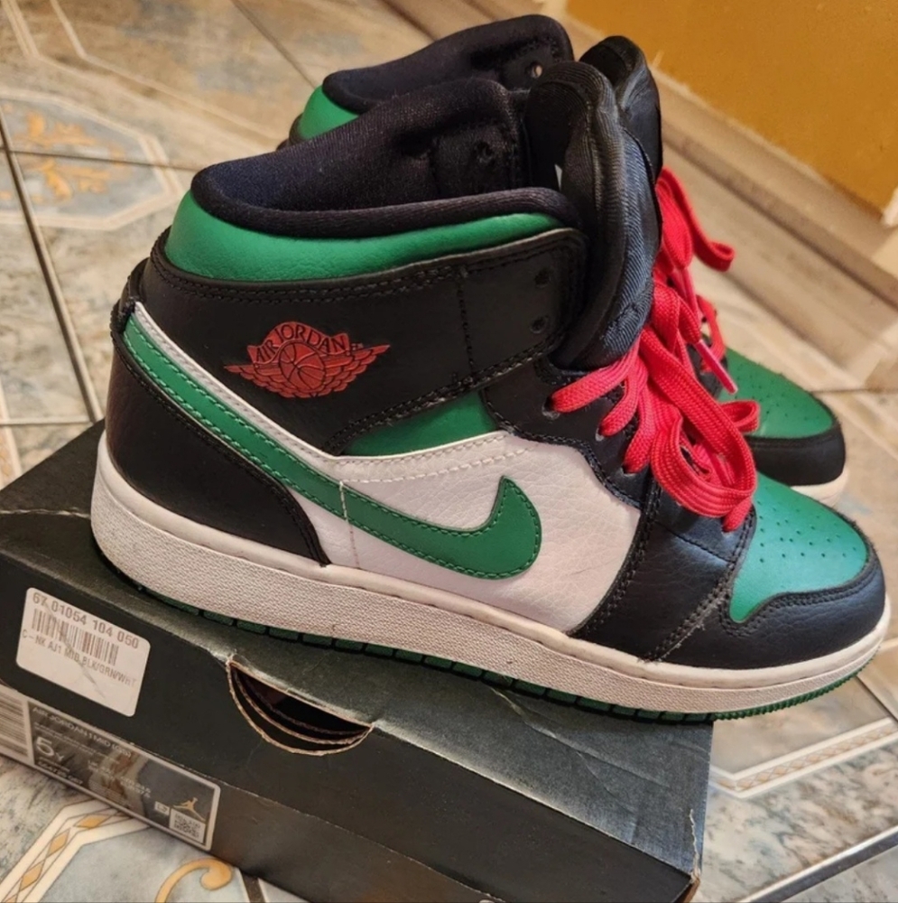 Air Jordans 1 mid